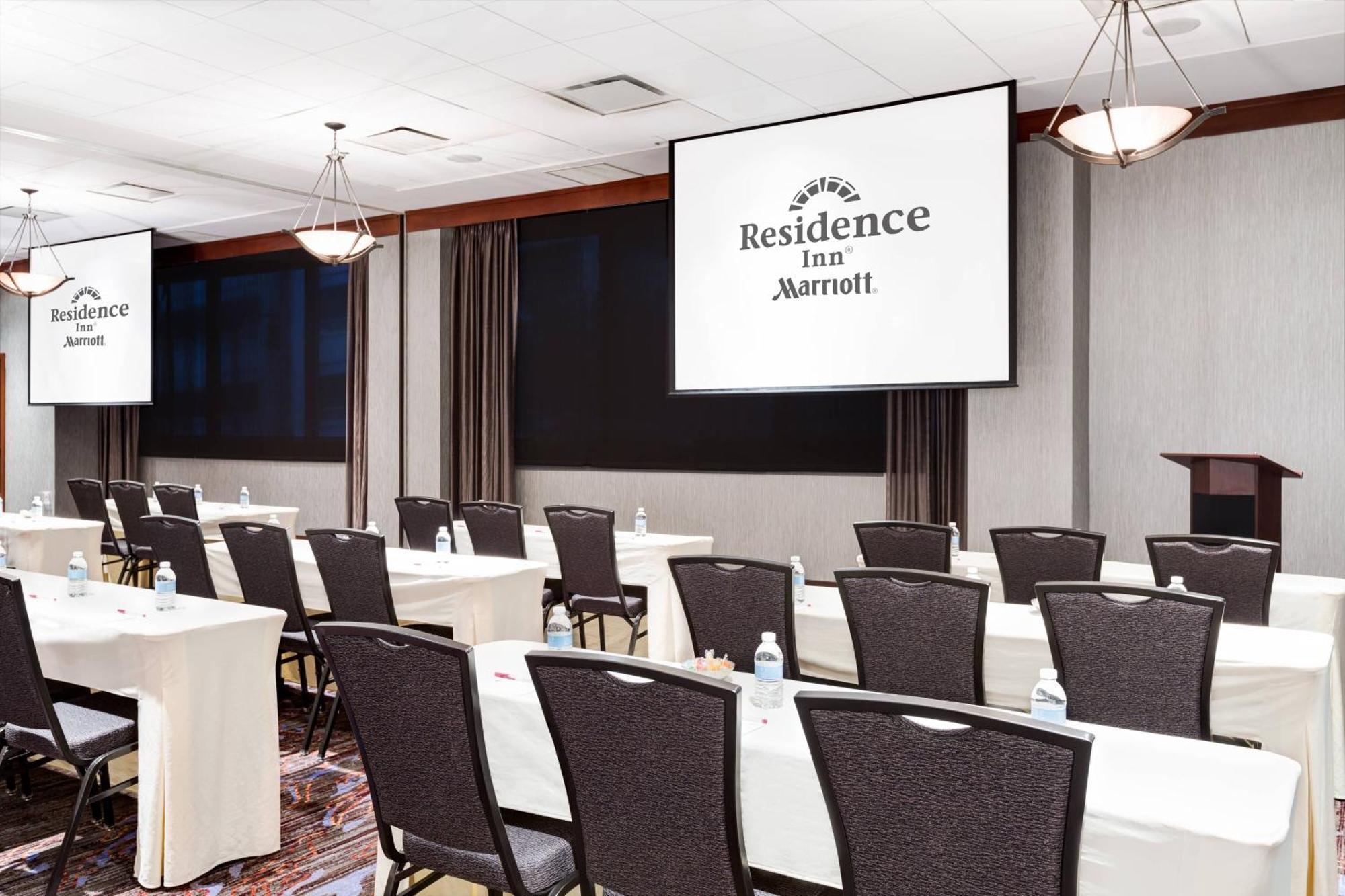 Hotel By Marriott Washington, D.c. Area National Harbor